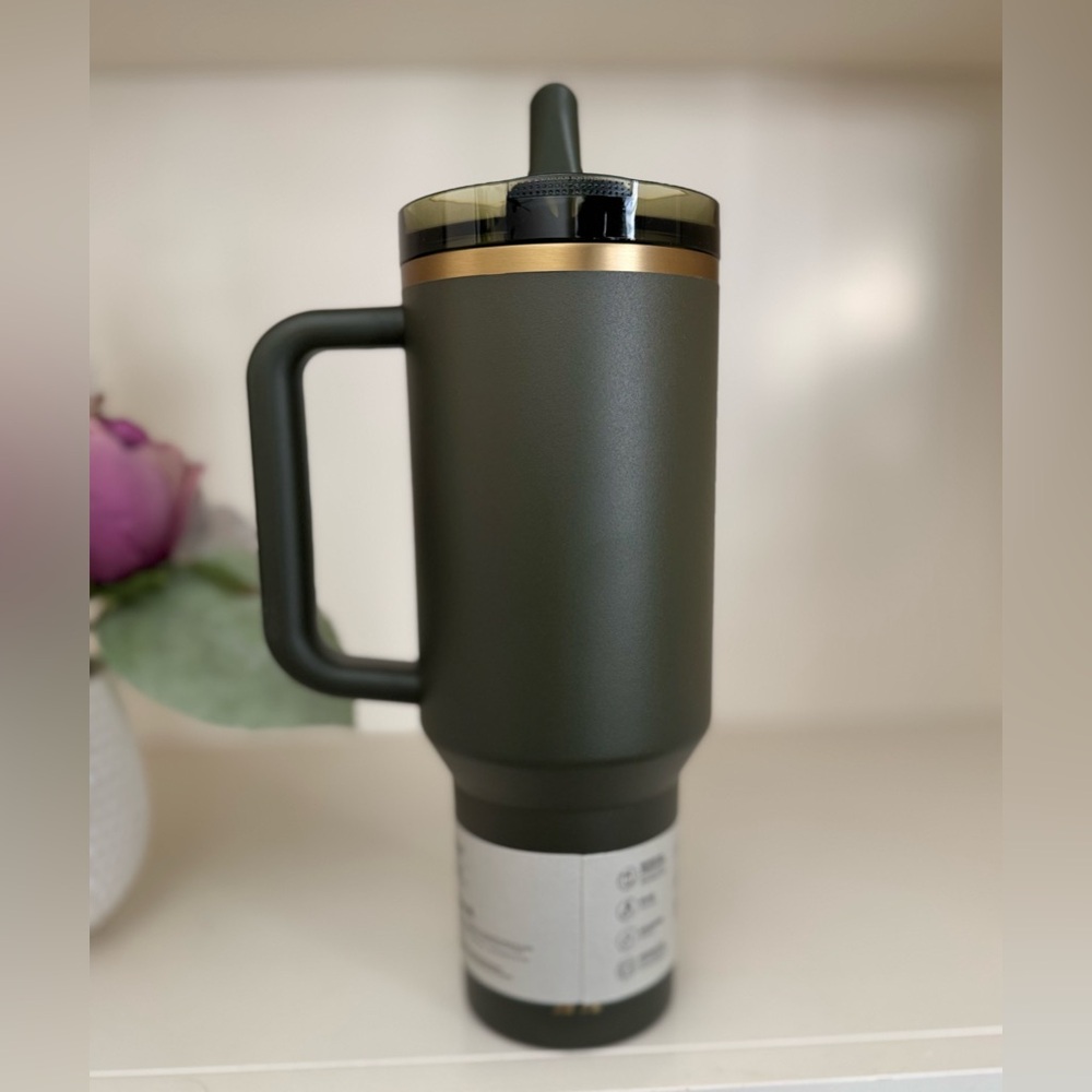 🎉LAST PIECE🎉Stanley 40oz. Quencher Protour Flipstraw Tumbler Cypress - Picture 7 of 8